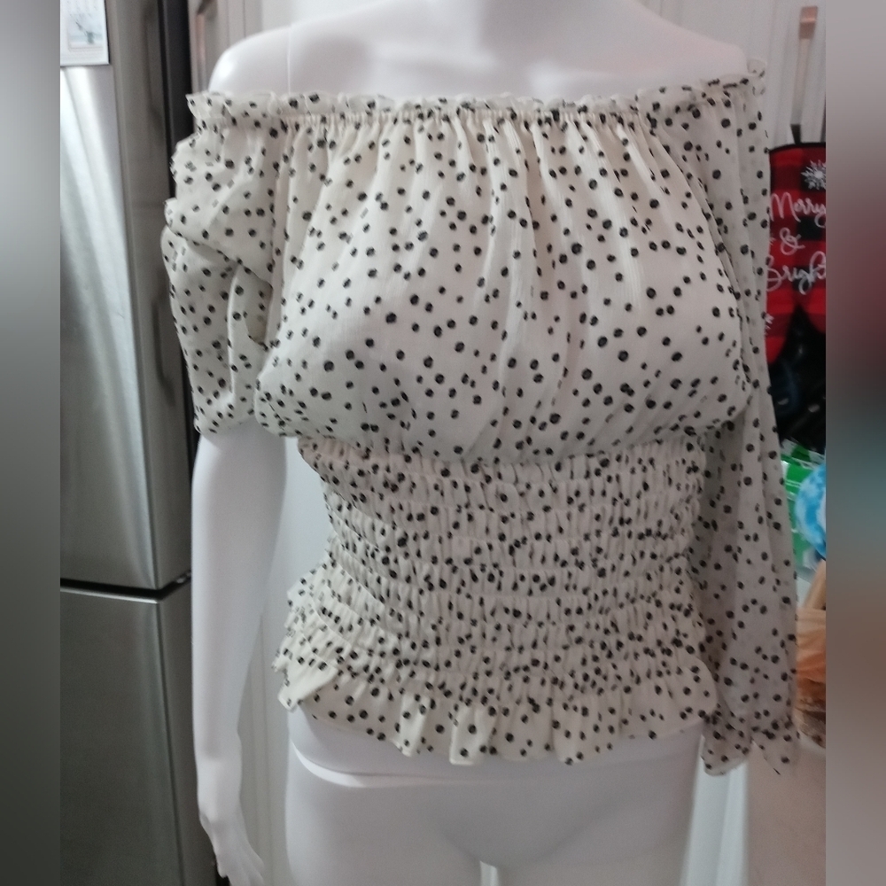 Anthropologie off the shoulder Ivory Smocked waist blouse black swiss dots SM